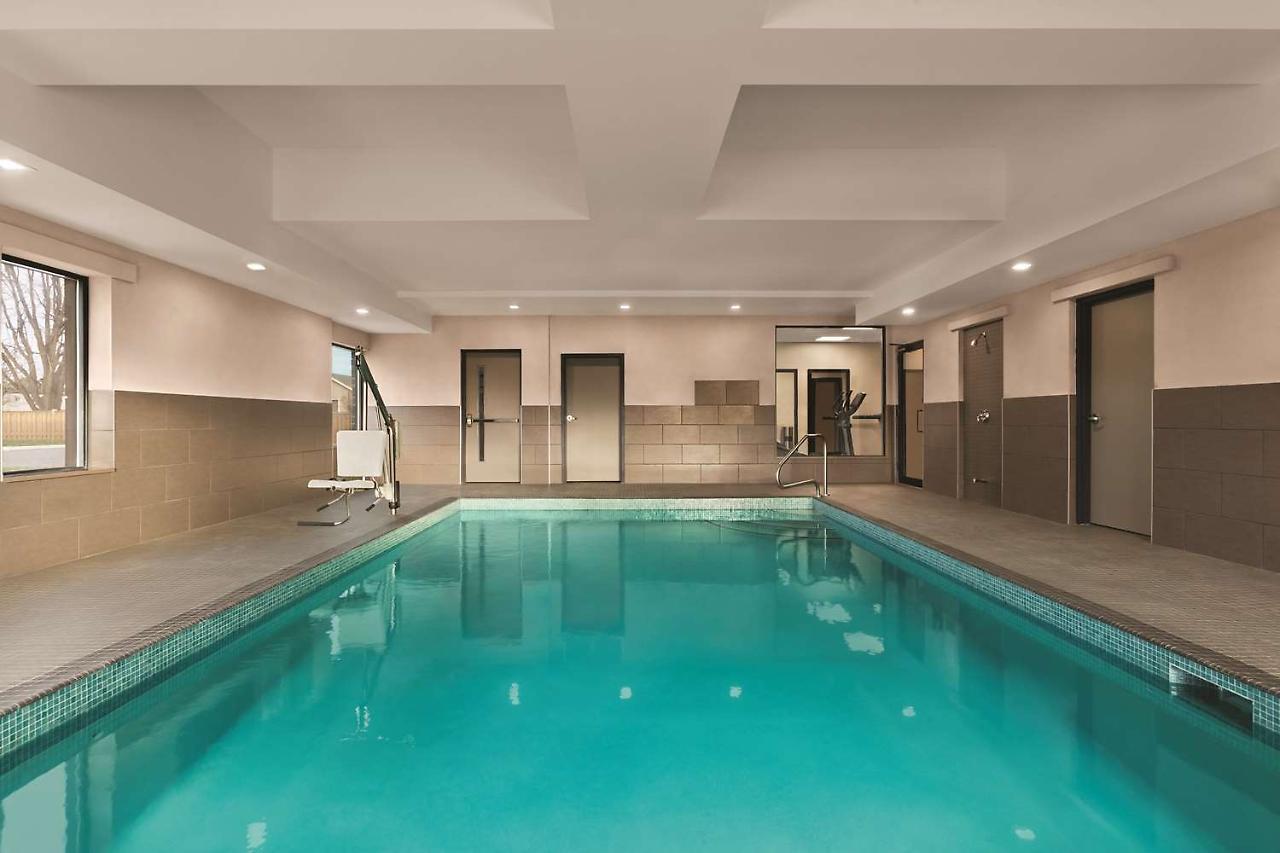 Country Inn & Suites By Radisson, Belleville, On 外观 照片